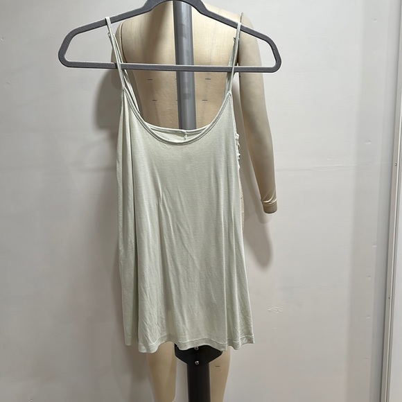 Green tank - Picture 1 of 6